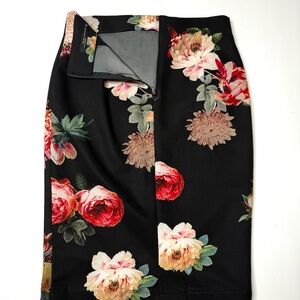 Zara Floral Black Pencil Skirt Size Small